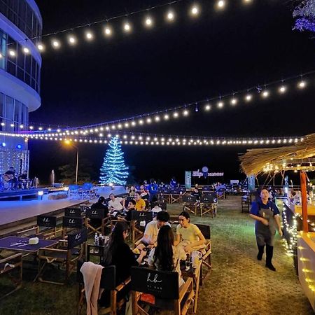 Blu Hotel Nakhon Phanom Exteriör bild