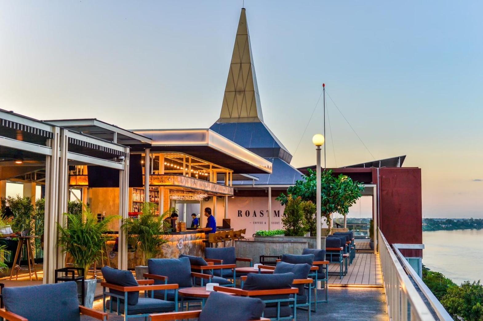 Blu Hotel Nakhon Phanom Exteriör bild