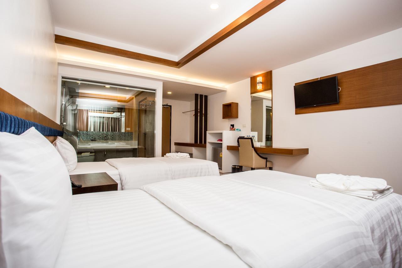 Blu Hotel Nakhon Phanom Exteriör bild