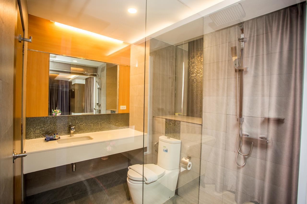 Blu Hotel Nakhon Phanom Exteriör bild