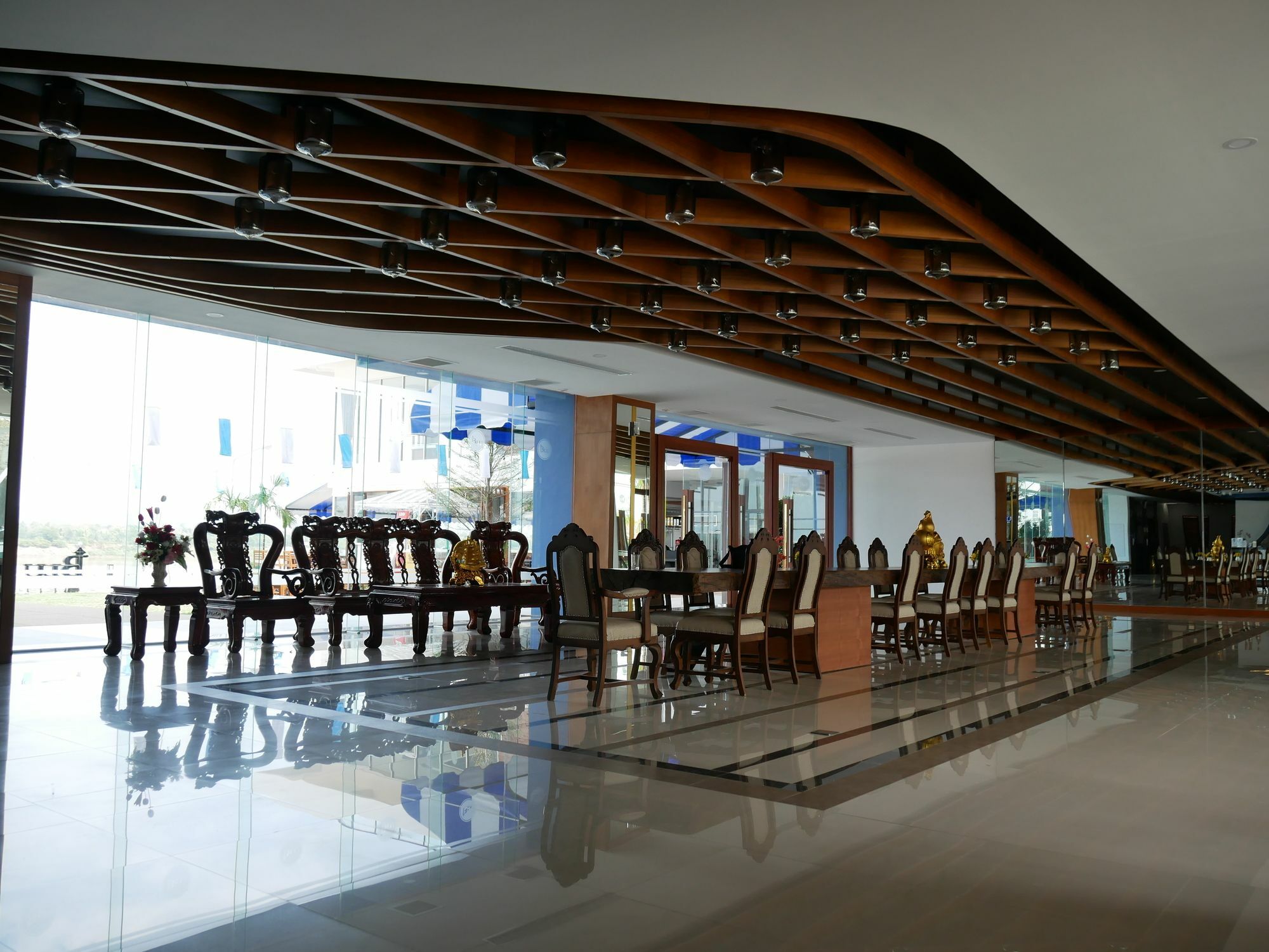 Blu Hotel Nakhon Phanom Exteriör bild
