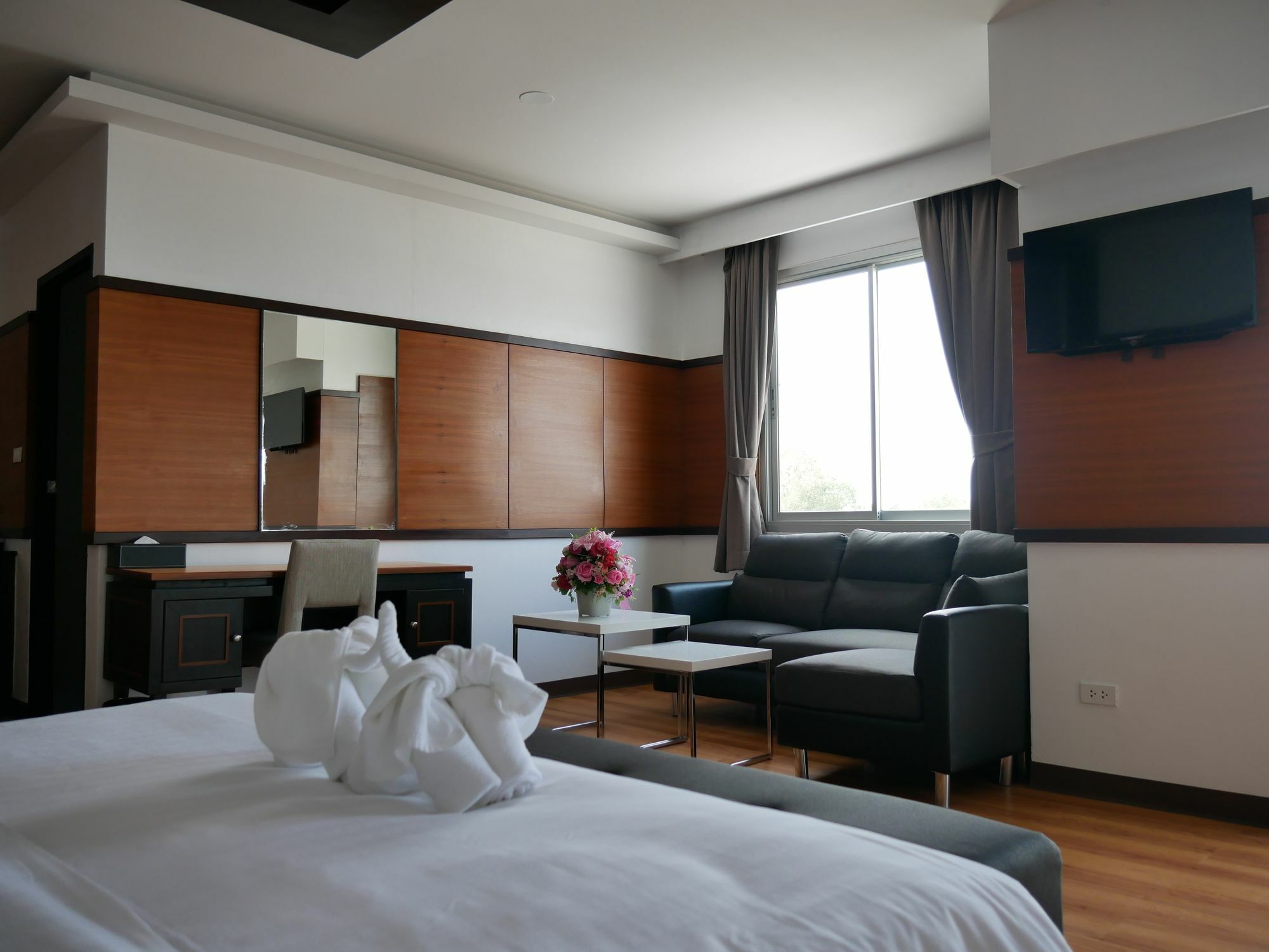 Blu Hotel Nakhon Phanom Exteriör bild
